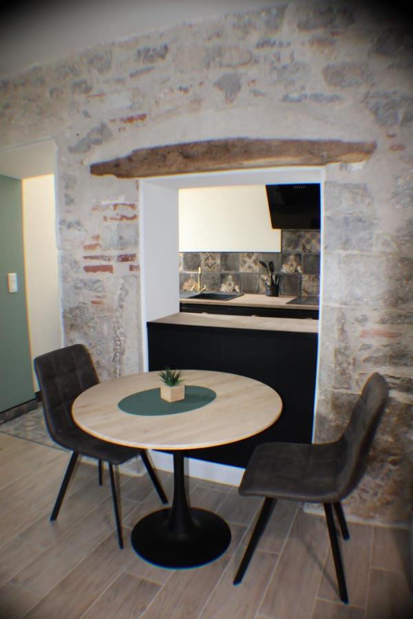 Joli Studio En Rez-De-Chaussee Pradines  Buitenkant foto